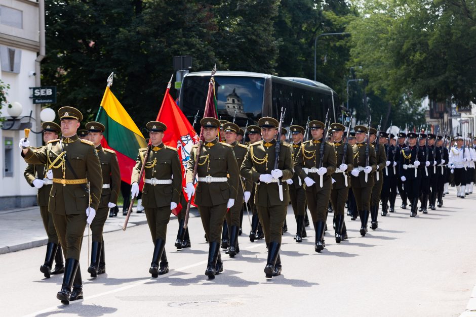 Lietuvos ginkluotųjų pajėgų vėliavų, būrių ir vadų rikiuotė