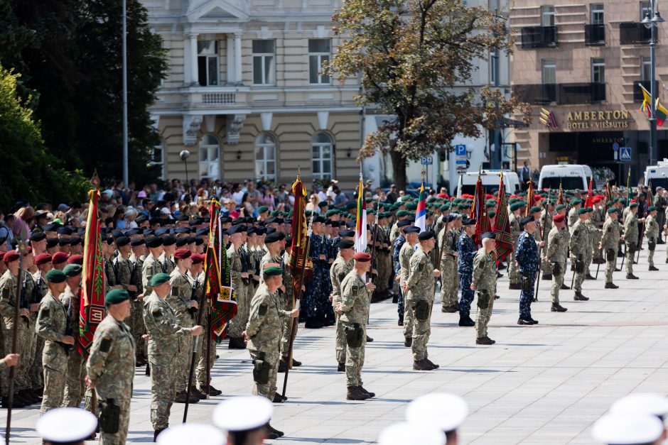 Lietuvos ginkluotųjų pajėgų vėliavų, būrių ir vadų rikiuotė