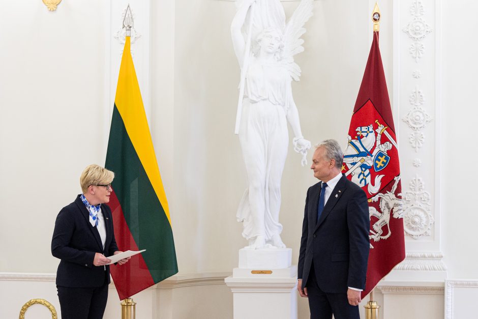 Vyriausybės įgaliojimų grąžinimo ceremonija