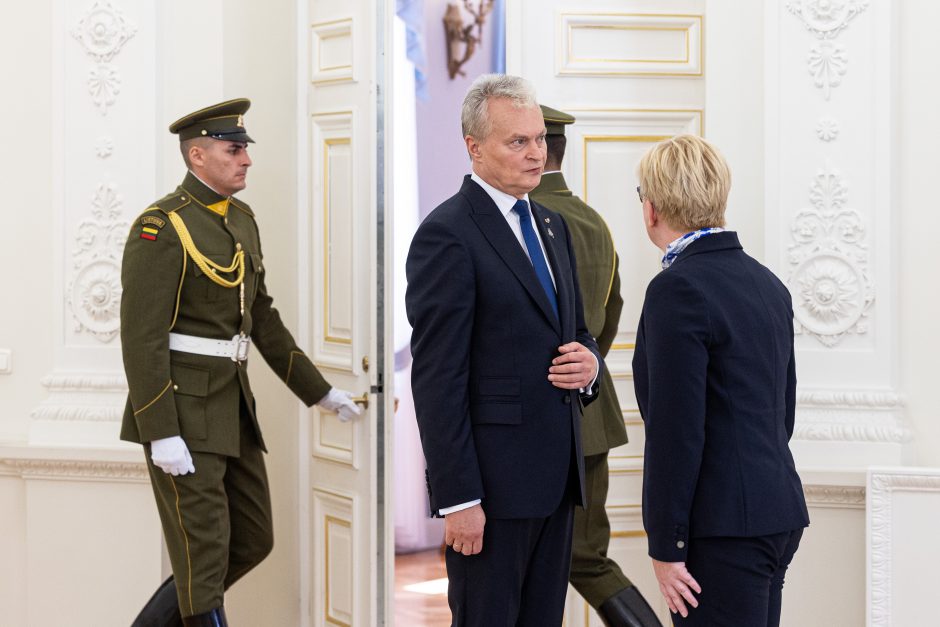 Vyriausybės įgaliojimų grąžinimo ceremonija