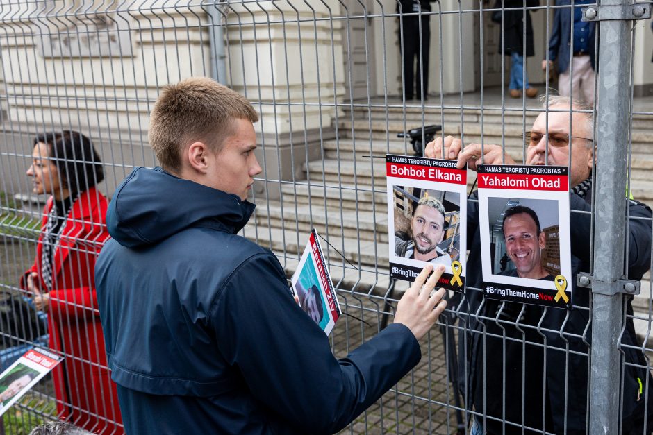 „Drasko širdį“: Vilniuje minimos „Hamas“ išpuolio Izraelyje metinės