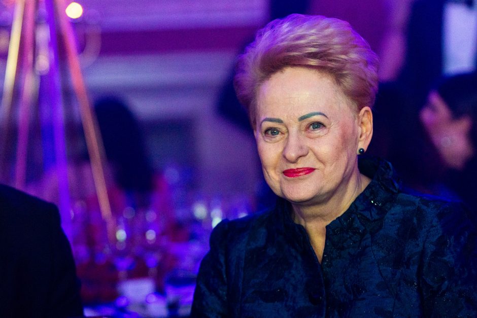 D. Grybauskaitei įteiktas apdovanojimas už labdaringą veiklą