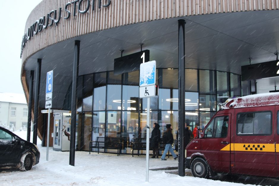 Gargžduose atidaryta nauja autobusų stotis