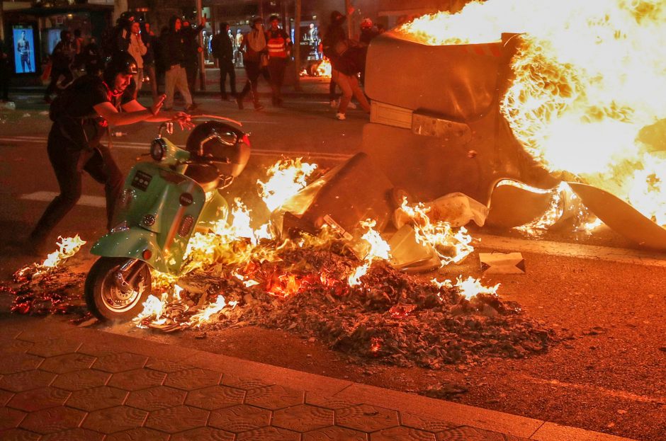 Ispanijoje – nauji protestai dėl nuosprendžių katalonų lyderiams