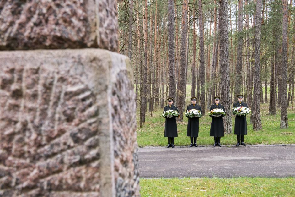 Karo aukas pagerbusi Seimo pirmininkė: tai proga prisiminti, prie ko priveda agresija