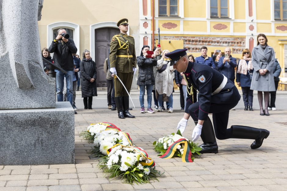 Karo aukas pagerbusi Seimo pirmininkė: tai proga prisiminti, prie ko priveda agresija