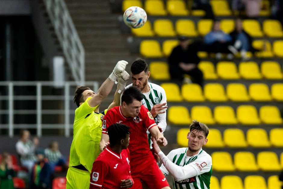 „Žalgiris“ sutalžė be pašalinto gynėjo likusią „Sūduvą“