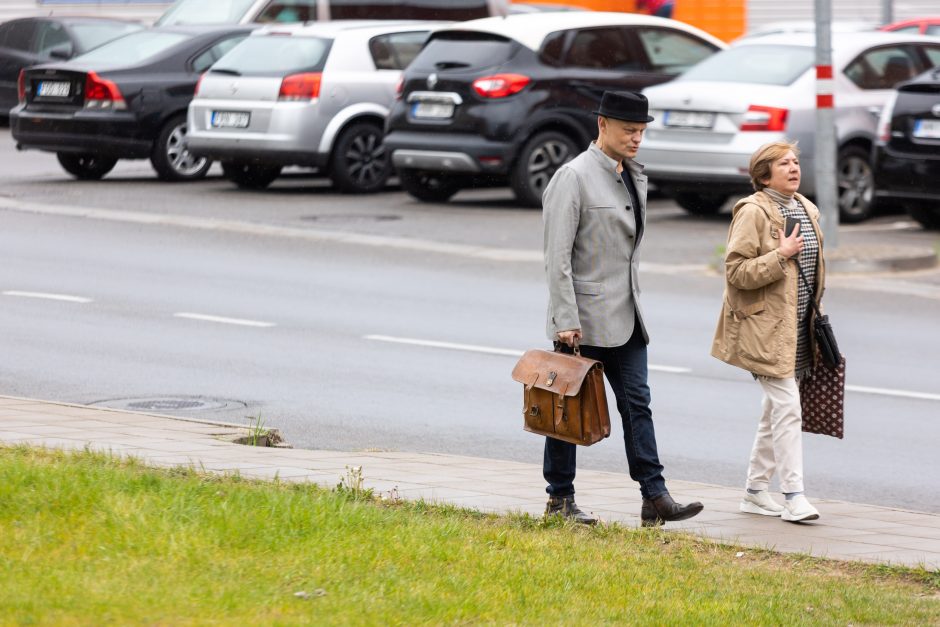 Riaušių byla: siūloma suimti iš posėdžio išėjusį A. Kandrotą, A. G. Astrauskaitė pasijuto blogai