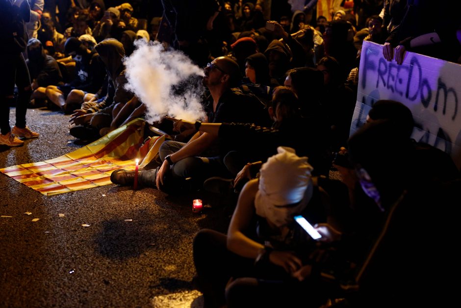 Ispanijoje – nauji protestai dėl nuosprendžių katalonų lyderiams