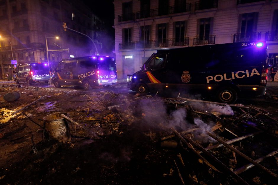 Barselonoje po 500 tūkst. separatistų mitingo intensyvėjo smurtas