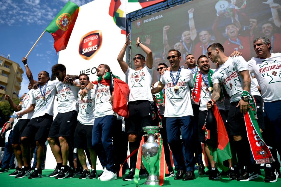 Tūkstančiai portugalų pasitiko „Euro 2016“ čempionus