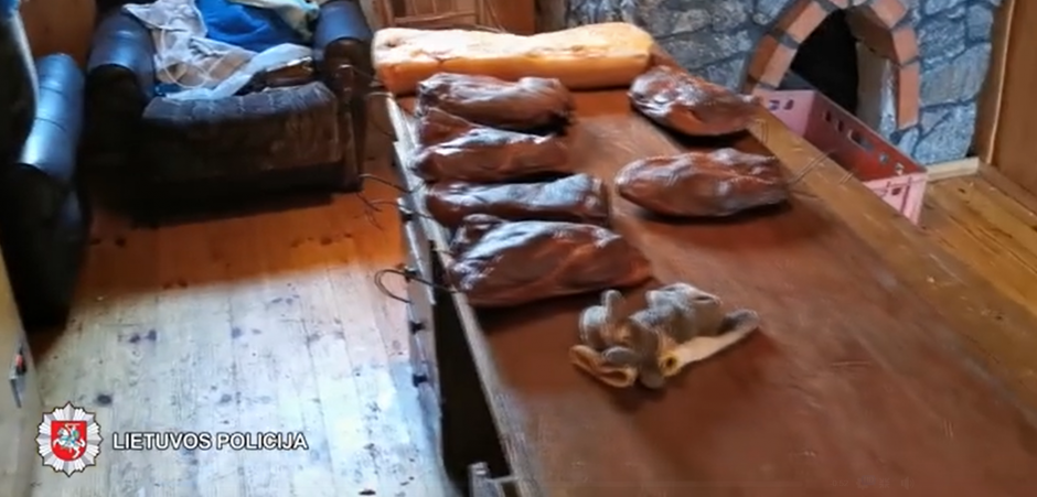 Panevėžio policija išaiškino nelegaliai veikusį mėsos gamybos cechą