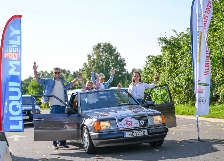 „Pasienio fiestai“ akompanuos istorinių automobilių ralis