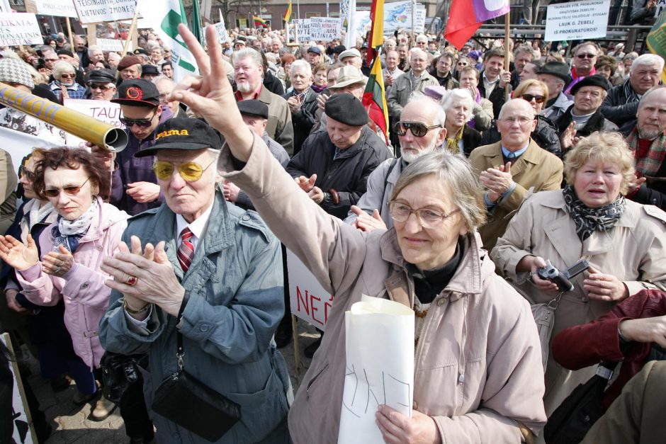 Ekonomistai įvertino siūlomą pensijų reformą: sprendimas nesuprantamas