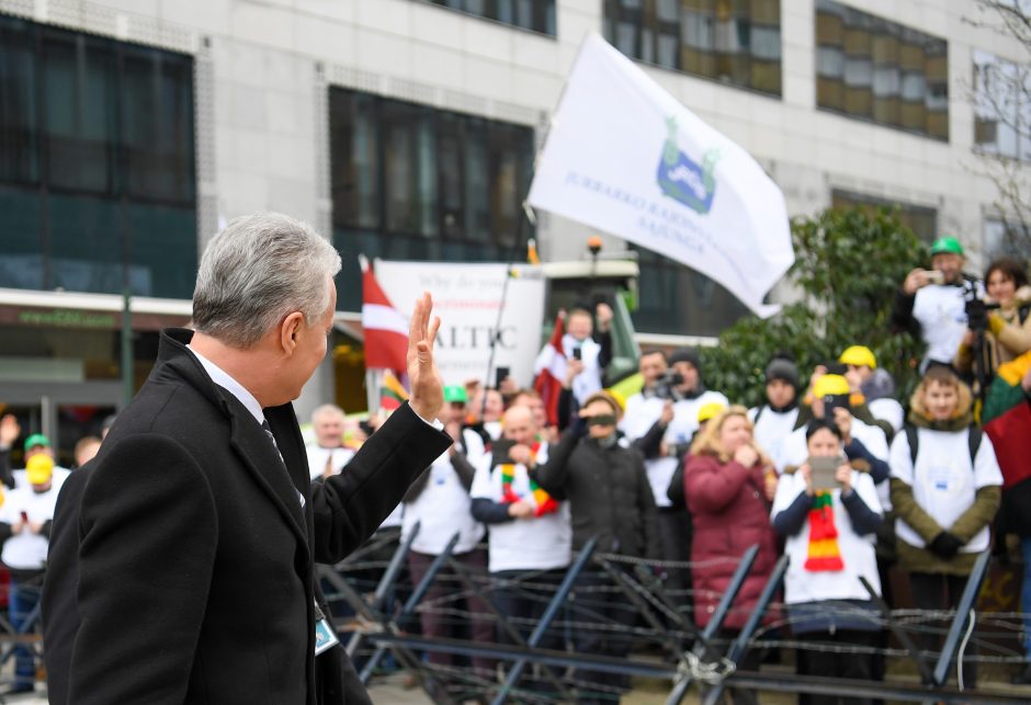 Briuselyje vėl protestuoja Lietuvos ūkininkai: nori didesnių išmokų