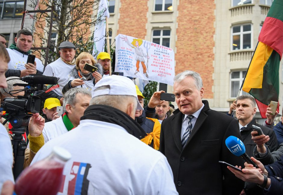 Briuselyje vėl protestuoja Lietuvos ūkininkai: nori didesnių išmokų