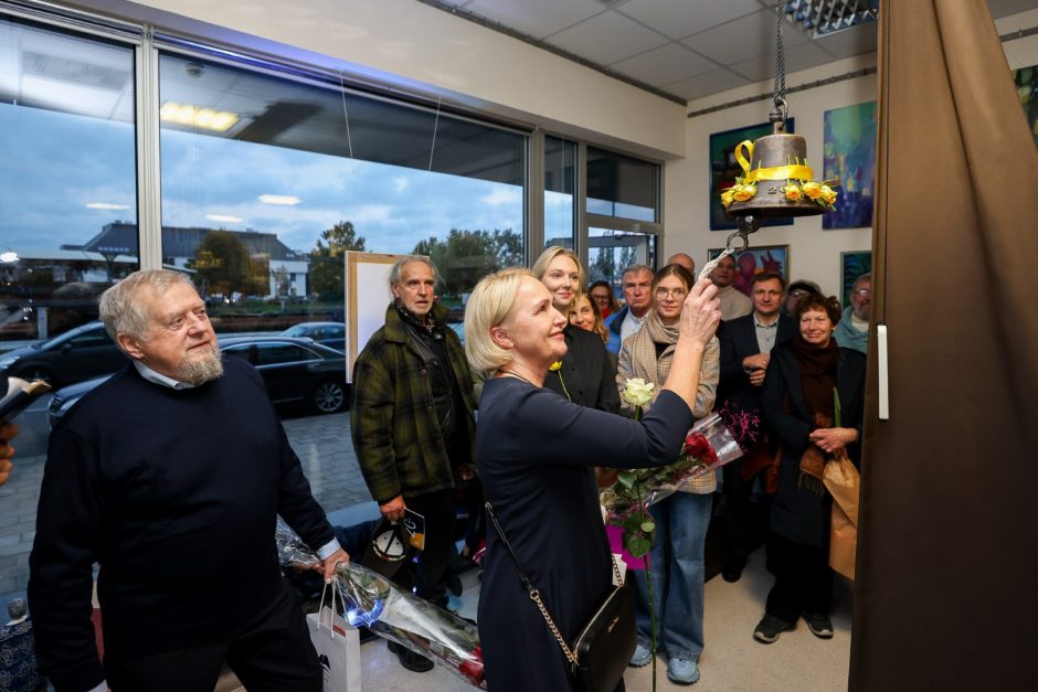 „Galerija Lyceum“ naują etapą pradėjo išskirtinai klaipėdietiška paroda