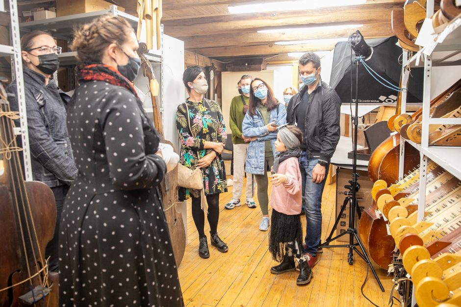 Prabilo Kauno miesto muziejaus saugykloje laikomi muzikos instrumentai