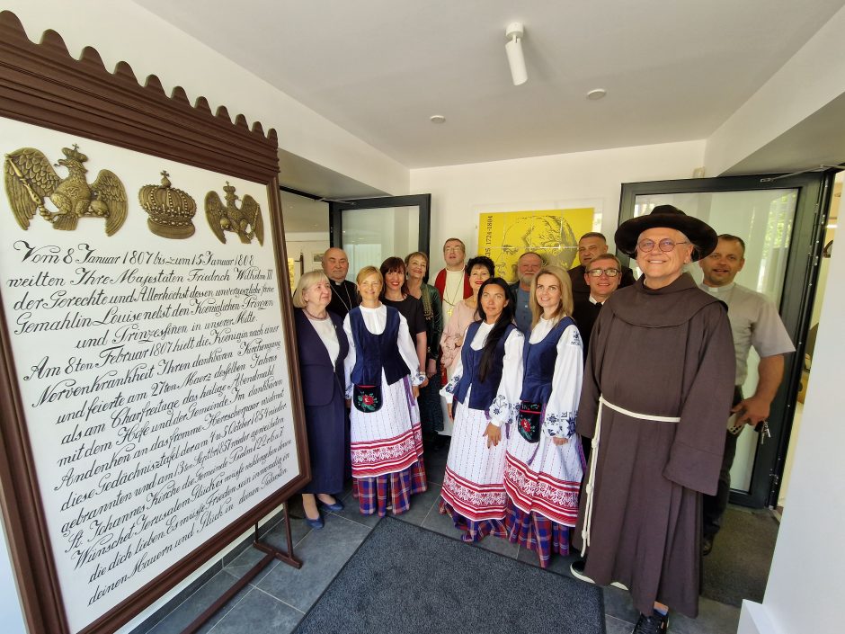 Atkurta Šv. Jono bažnyčioje kabojusi istorinė atminimo lenta