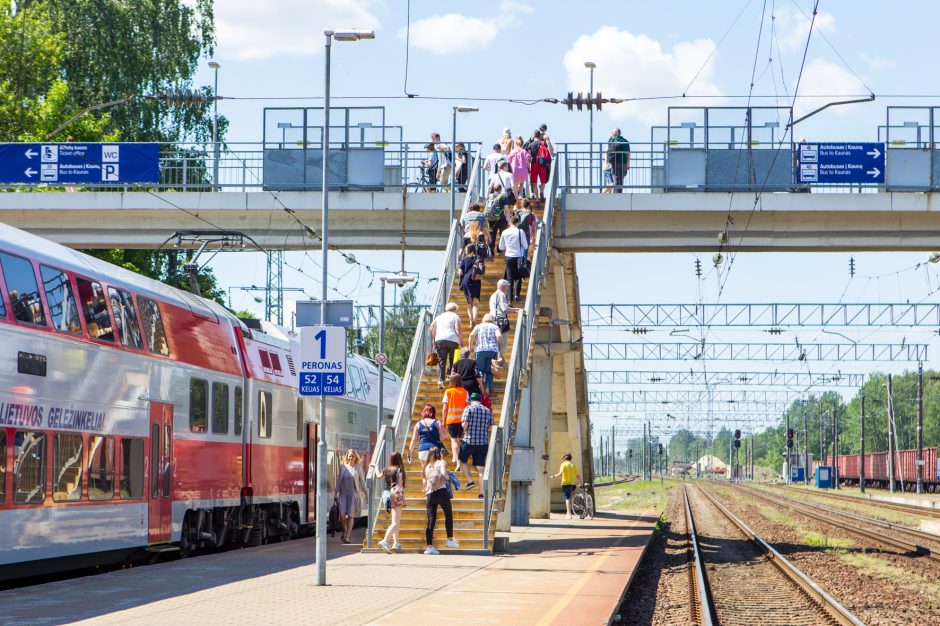 Laikinoji geležinkelio stotis ypač vargina senjorus