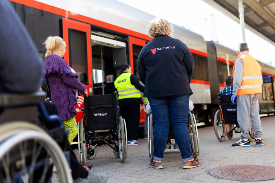 Vilniaus geležinkelio stotyje – žmonių su negalia evakuacijos pratybos