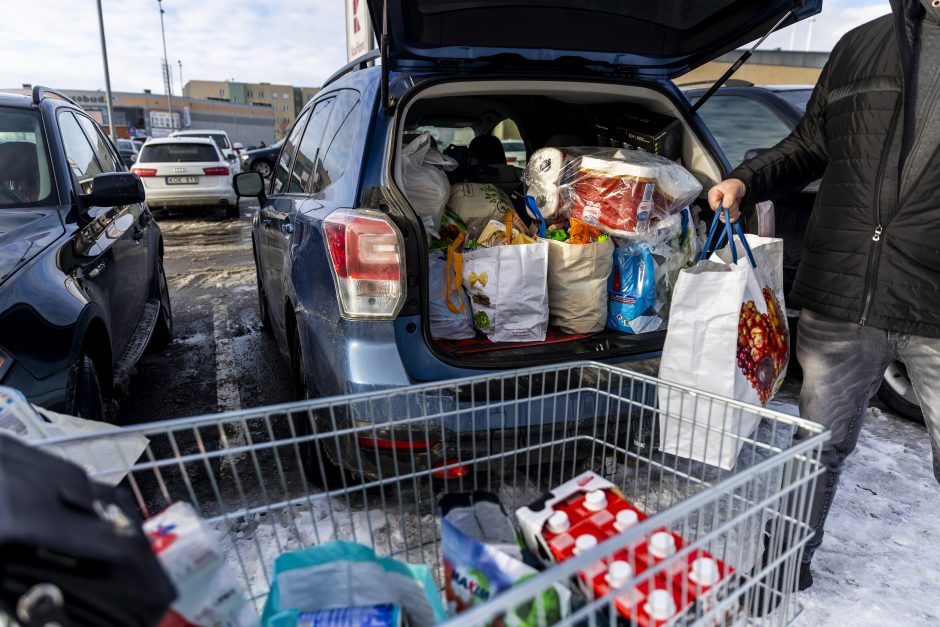 Į Lenkiją ieškoti pigesnių maisto prekių lekia ir kunigai