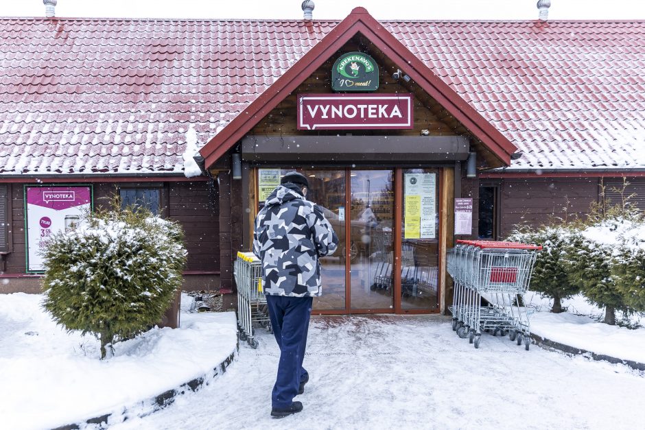 Į Lenkiją ieškoti pigesnių maisto prekių lekia ir kunigai