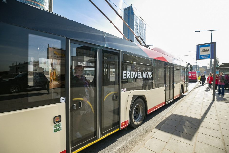 Vilniečiai naujiems autobusams ir troleibusams išrinko vardus