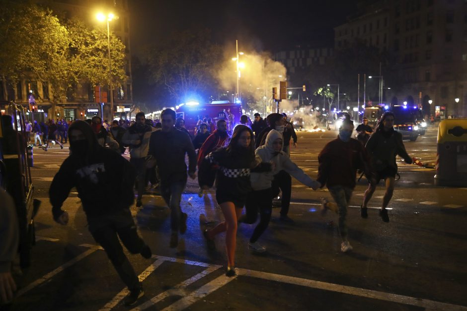 Ispanijoje – nauji protestai dėl nuosprendžių katalonų lyderiams