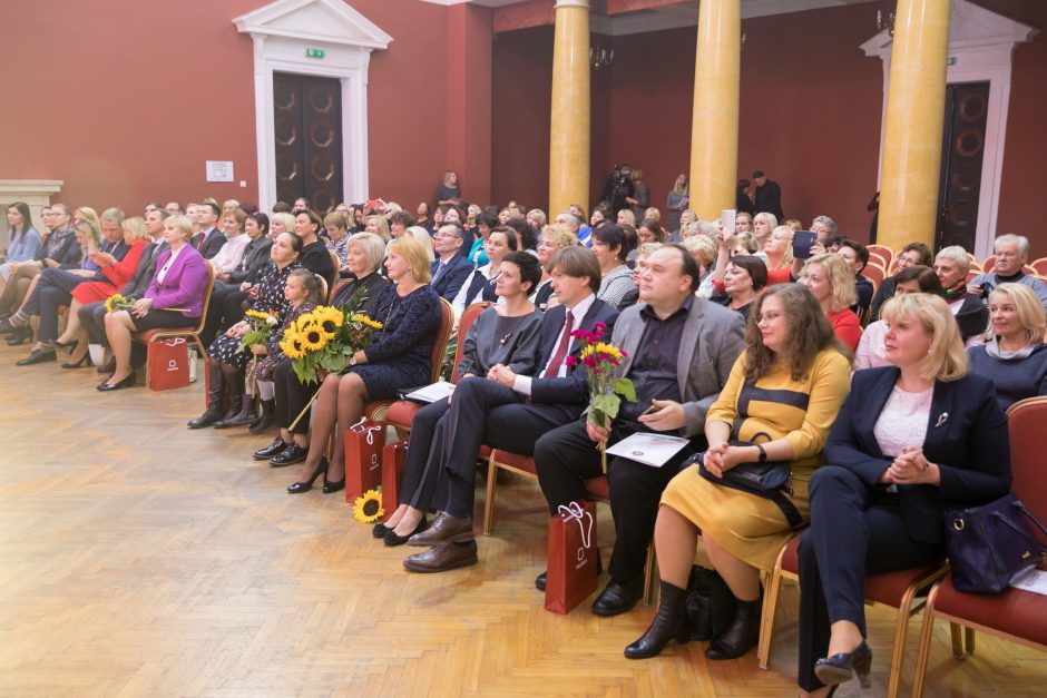 Vilniaus rotušėje apdovanoti Metų mokytojai