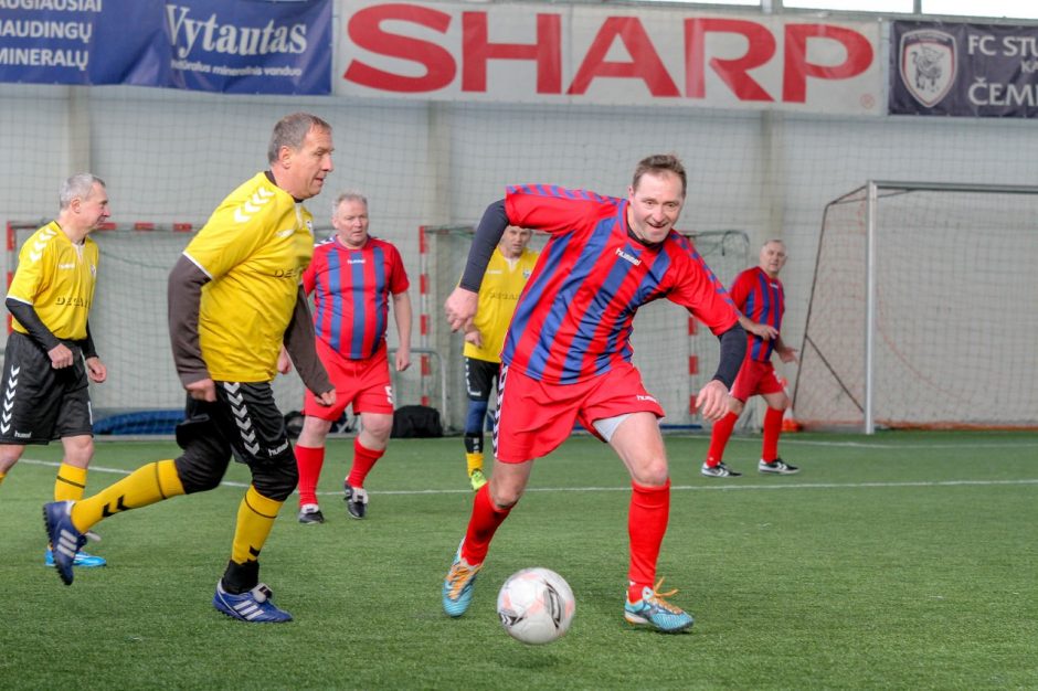 Vasario 16-osios senjorų futbolo turnyre – Kauno komandų dviguba šventė