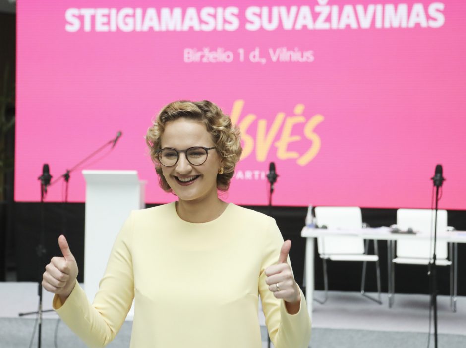 A. Armonaitė – įsteigtos Laisvės partijos pirmininkė