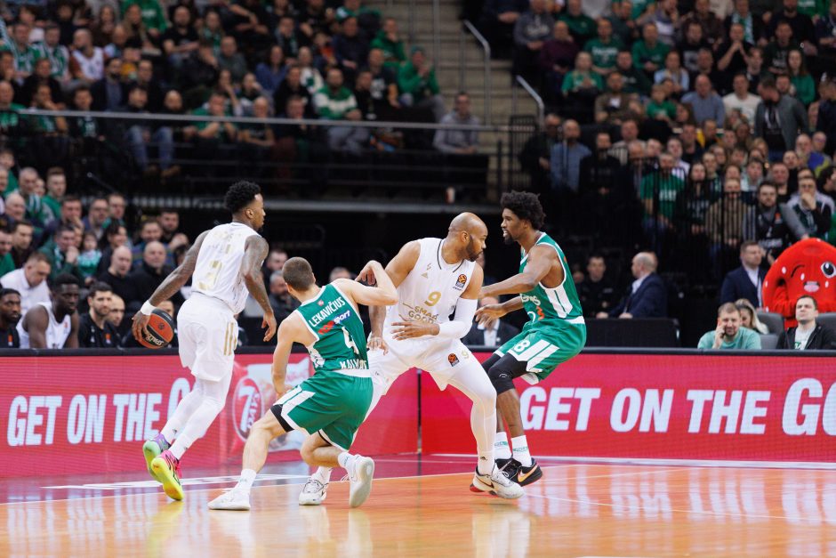 „Žalgiris“ sutriuškino ASVEL krepšininkus