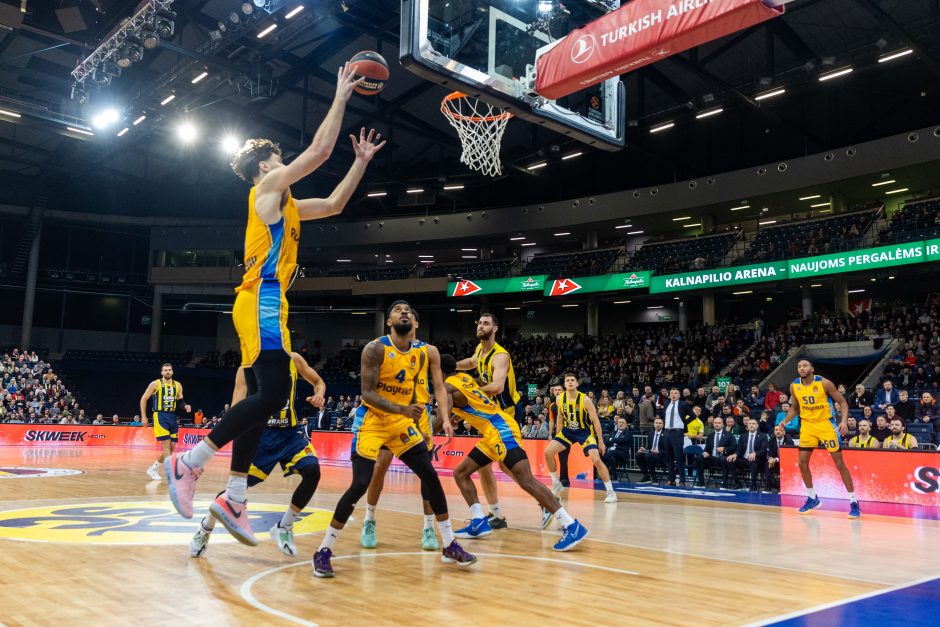 Eurolyga: Stambulo „Fenerbahče“ – Tel Avivo „Maccabi“ 109:74