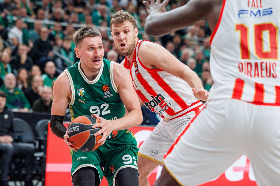 Ilgą laiką pirmavęs „Žalgiris“ nusileido „Olympiacos“ ekipai