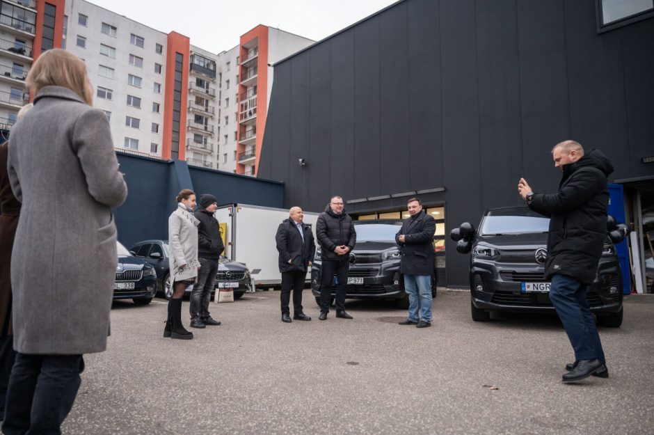 Vilniaus rajono meno ir muzikos mokykloms savivaldybė perdavė 3 naujus mikroautobusus