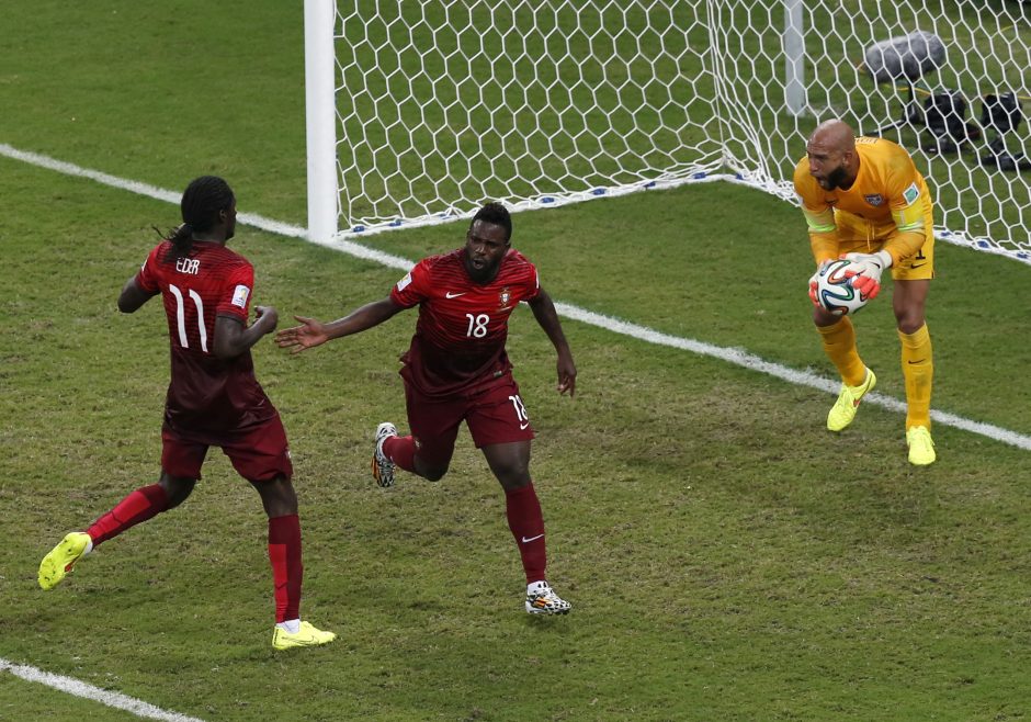 Portugalijos futbolininkai sugebėjo išplėšti lygiąsias rungtynėse su JAV