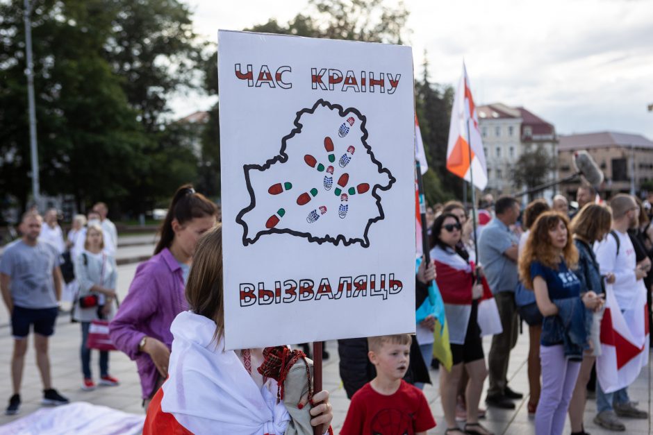 Eitynėmis ir mitingu Vilniuje baltarusiai paminėjo prezidento rinkimų metines 