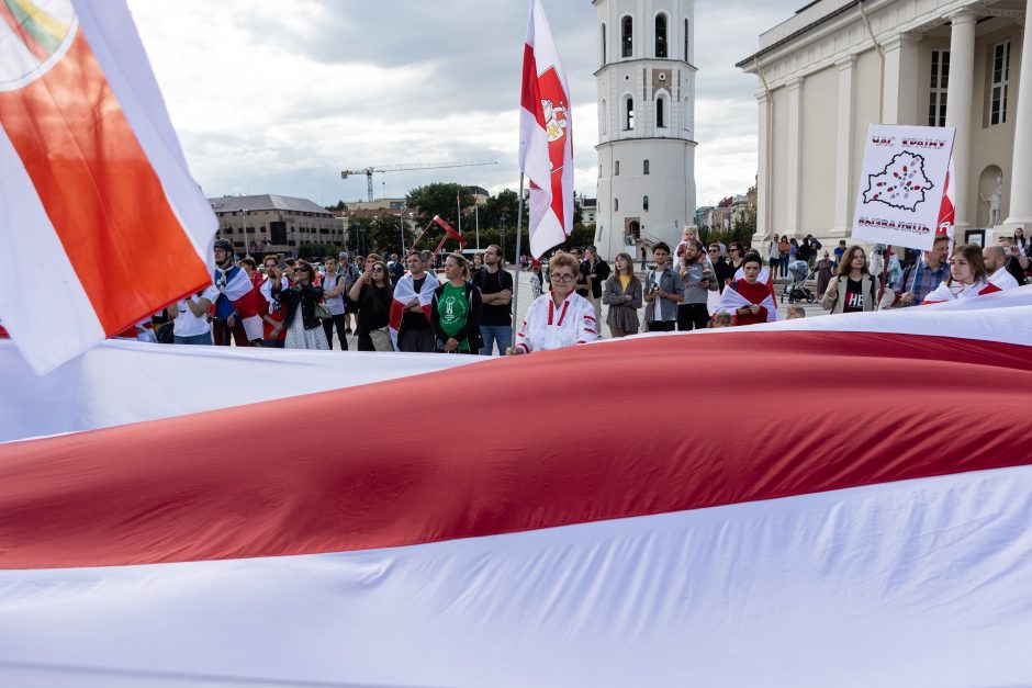 Eitynėmis ir mitingu Vilniuje baltarusiai paminėjo prezidento rinkimų metines 