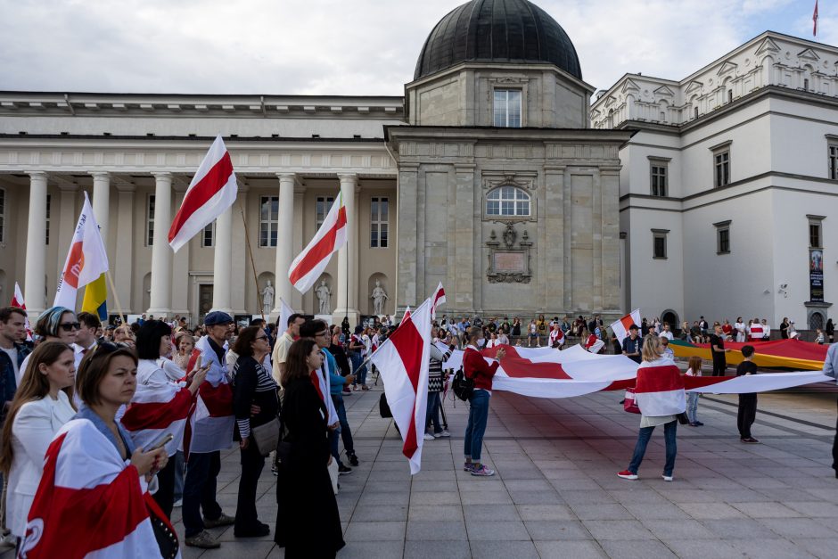 Eitynėmis ir mitingu Vilniuje baltarusiai paminėjo prezidento rinkimų metines 