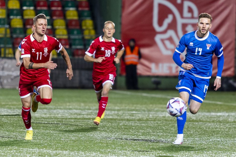 Lietuvos futbolo rinktinė su Farerų Salų komanda sužaidė lygiosiomis