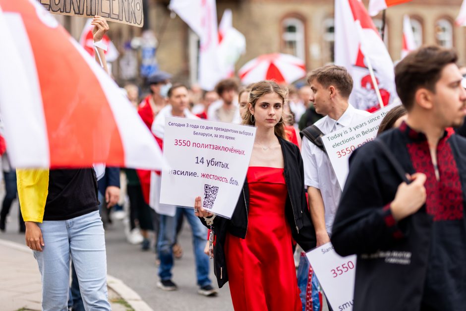 A. Lukašenkos „apgaulę“ minintys baltarusiai: mes nekalti, kad valdžią užgrobė psichopatas