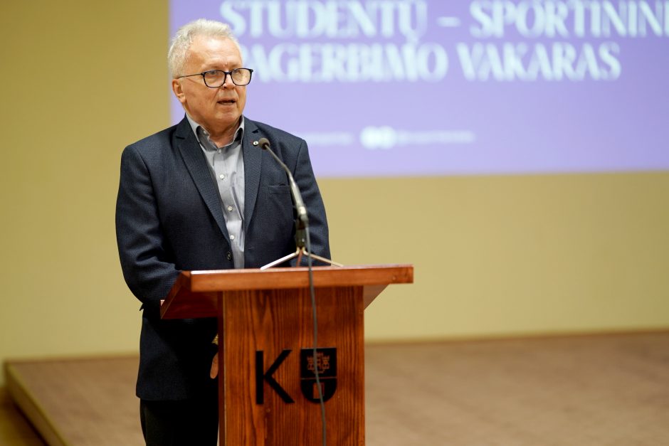 Klaipėdos universitetas pagerbė geriausius 2021-ųjų metų studentus – sportininkus