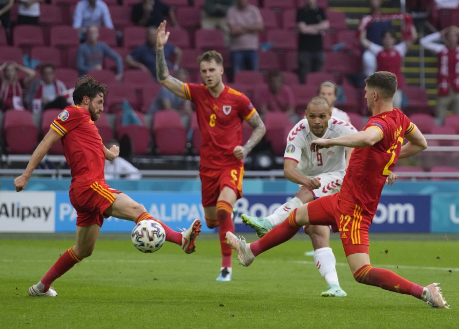 Danai sutriuškino Velso futbolininkus ir žengė į ketvirtfinalį