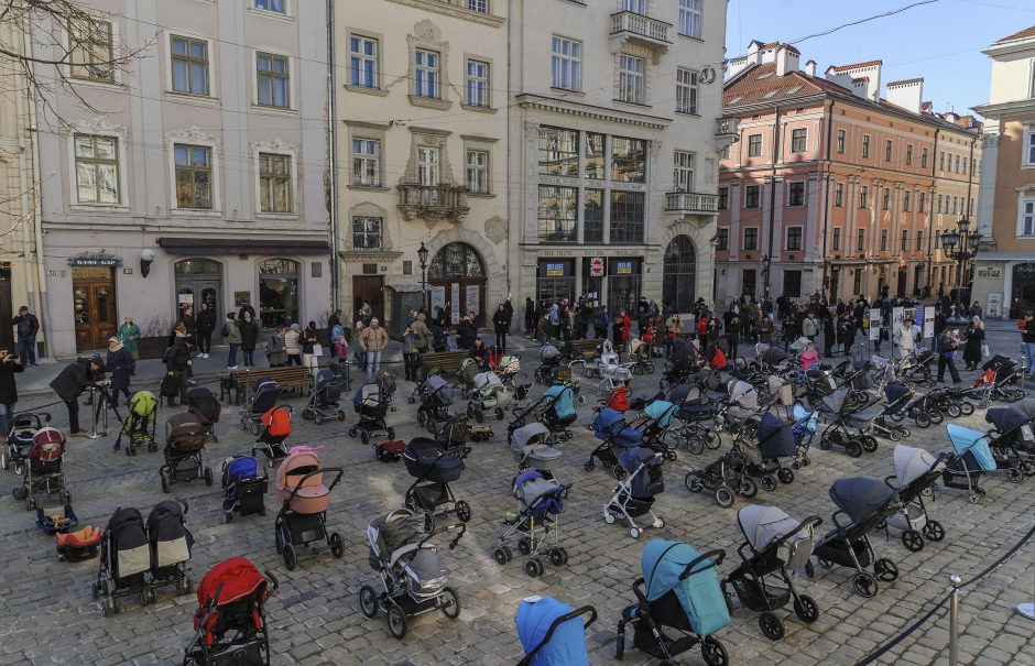 Lvive – akcija žuvusiems Ukrainos vaikams atminti