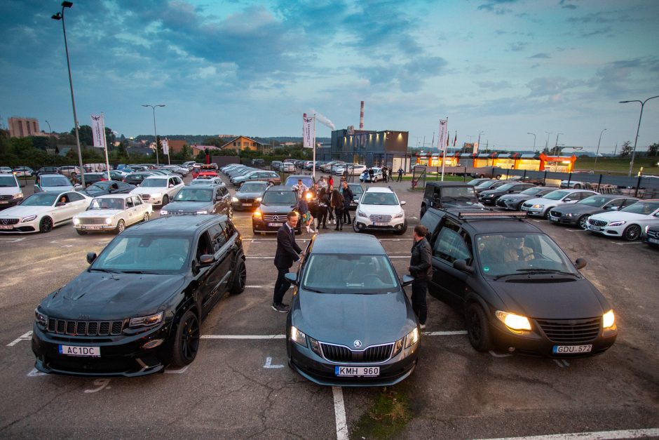 Naujojo sezono premjera: ginklai, įspūdingi automobiliai, serialo herojų susibūrimas