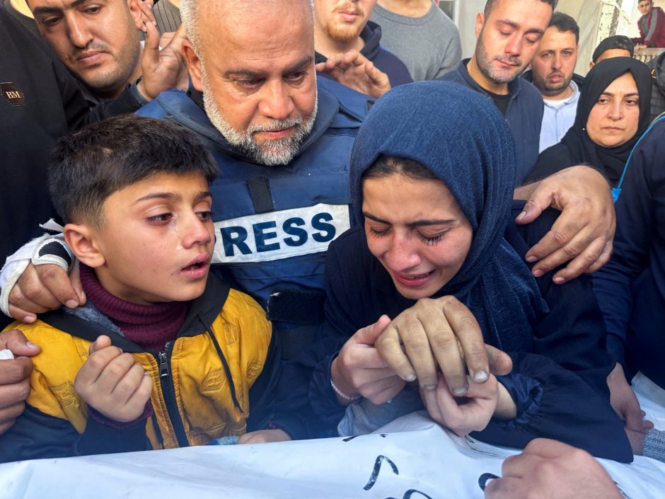 „Al Jazeera“: per Izraelio smūgį Gazos Ruože žuvo du žurnalistai