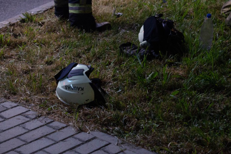 Didžiulis gaisras „Žalvaryje“: teritoriją žvalgė ir dronais