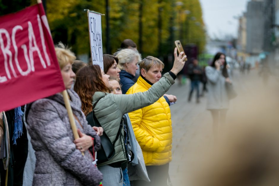 Mitingo prieš skurdą dalyviai apie save: „Biedni ir įsiutę“