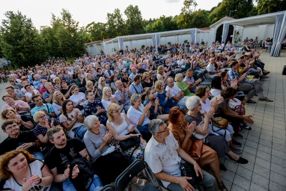 Pažaislyje – skambi festivalio „Purpurinis vakaras” įžanga